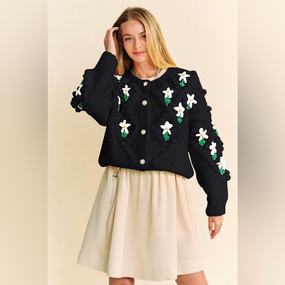 🟠274B. Chunky Knit Floral Button Front Cardigan - Picture 1 of 9